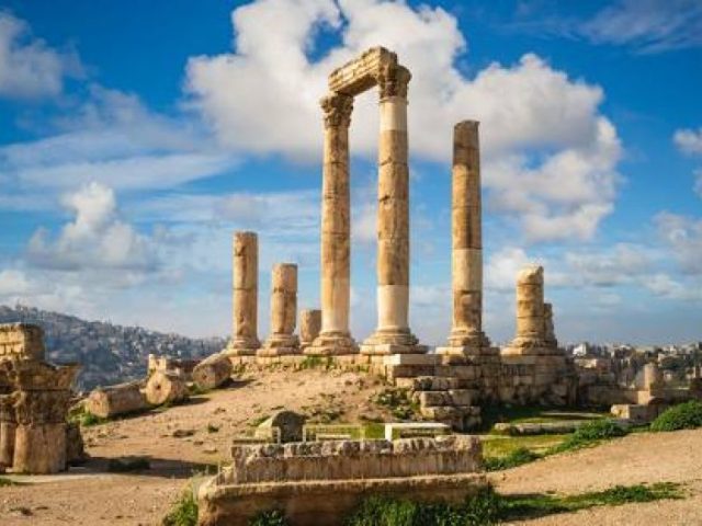 https://babaholidays.unicorntechnology.co/wp-content/uploads/2024/12/Amman-640x480.jpg