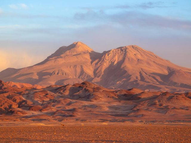 https://babaholidays.unicorntechnology.co/wp-content/uploads/2024/12/Atacama-Desert-640x480.jpg