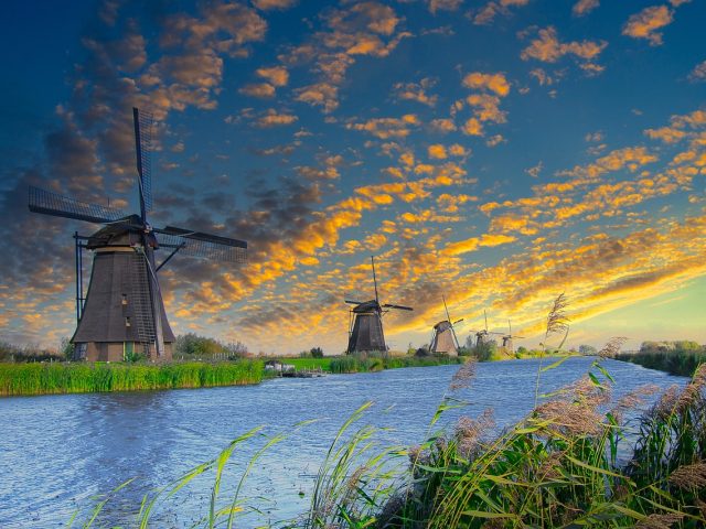 https://babaholidays.unicorntechnology.co/wp-content/uploads/2024/12/Kinderdijk-640x480.jpg