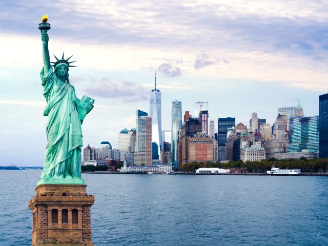 https://babaholidays.unicorntechnology.co/wp-content/uploads/2024/12/NewYorkCity-640x480.jpeg