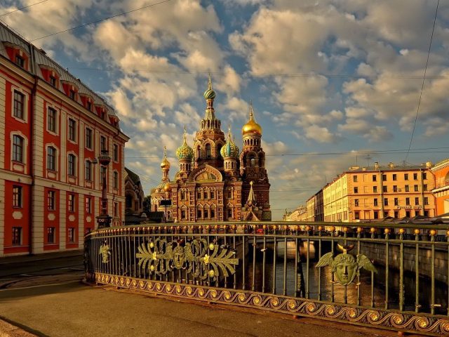 https://babaholidays.unicorntechnology.co/wp-content/uploads/2024/12/St.-Petersburg-1-640x480.jpg